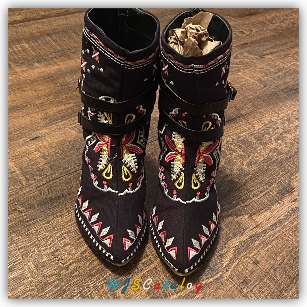 NEW Embroidered Black Patterned Women's Heeled Boots - Size 38 - Picture 3 of 6